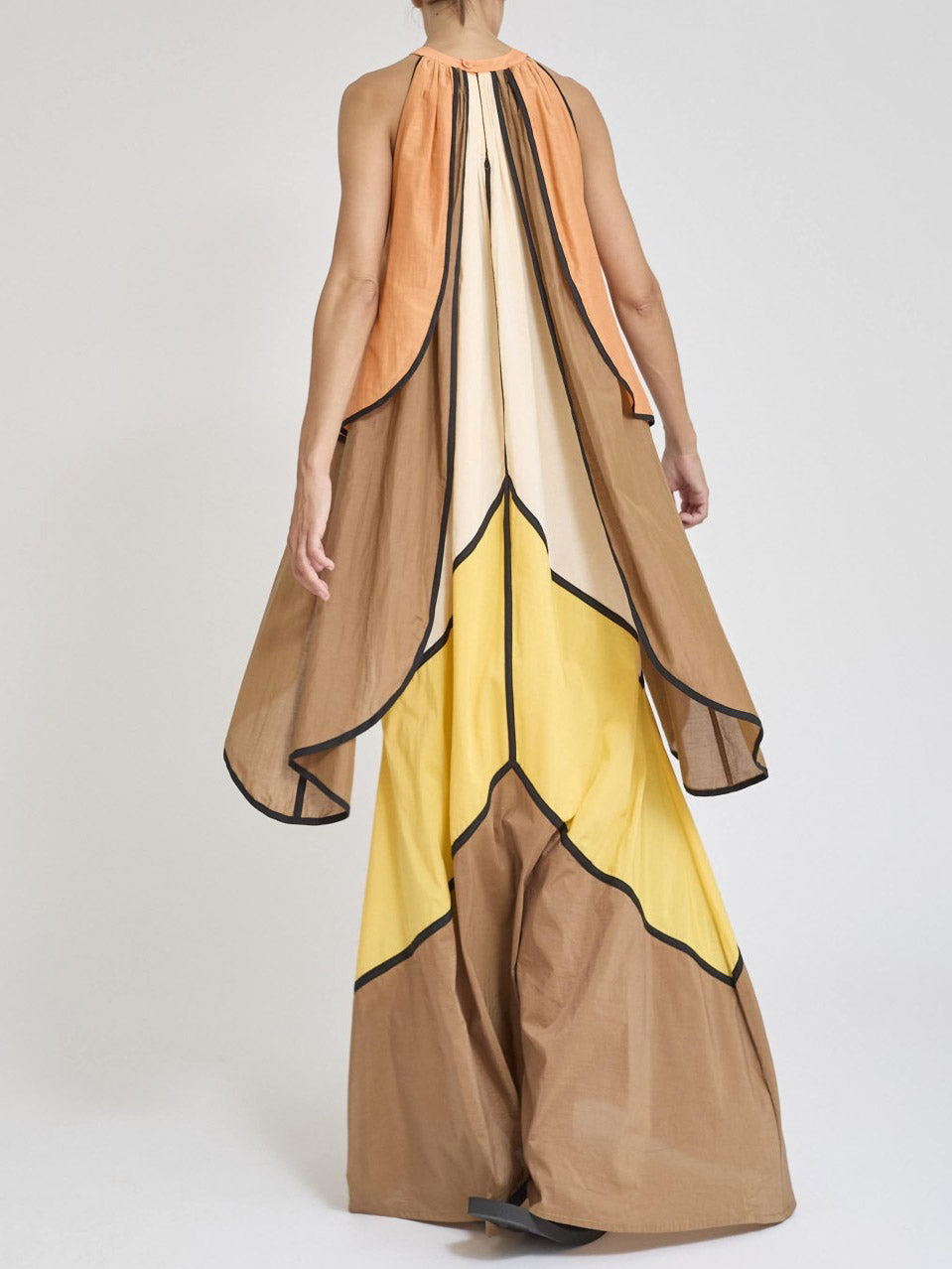 Elegant Colorblock Halter Neck Flowing Maxi Dress