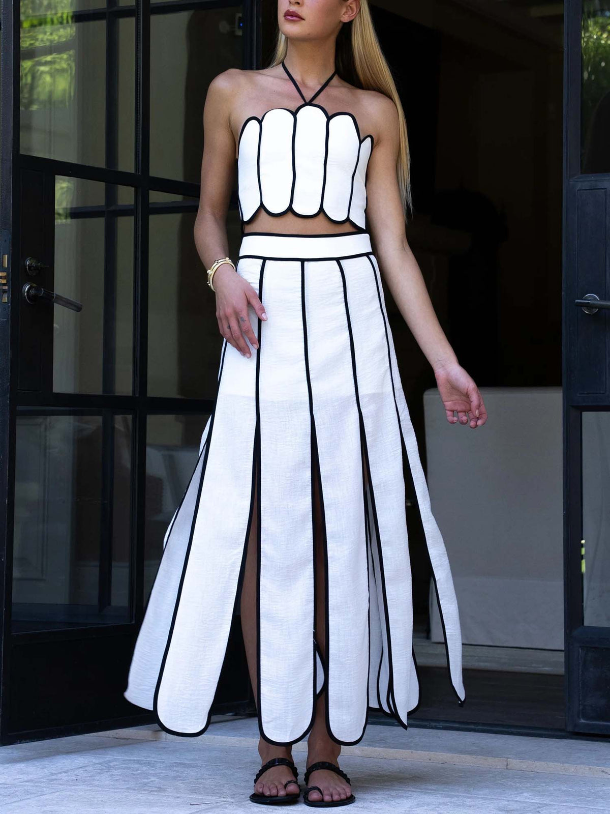 White Scallop Edge Two Piece Set