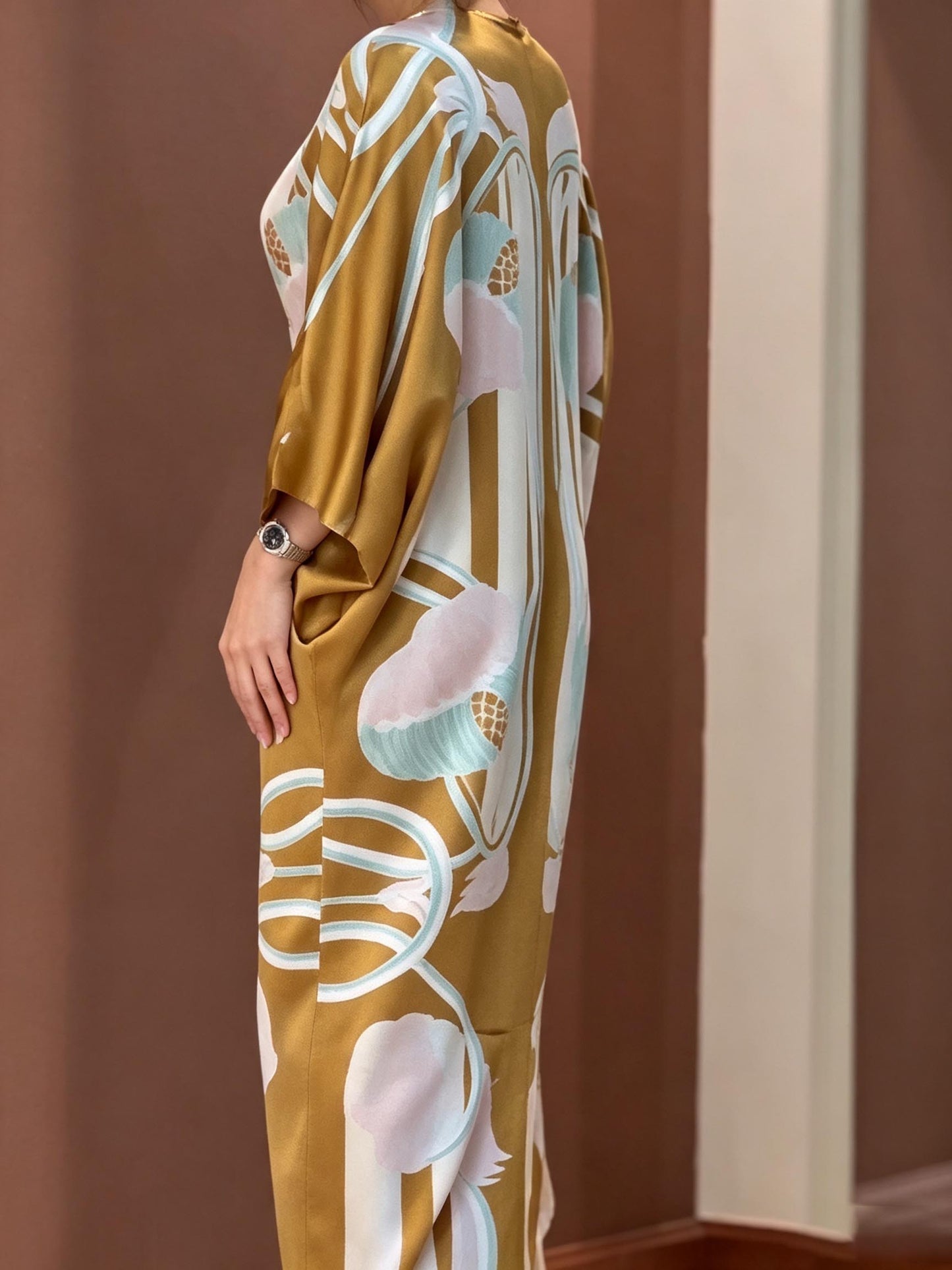 Elegant Floral Print Batwing Sleeve Satin Kaftan Maxi Dress