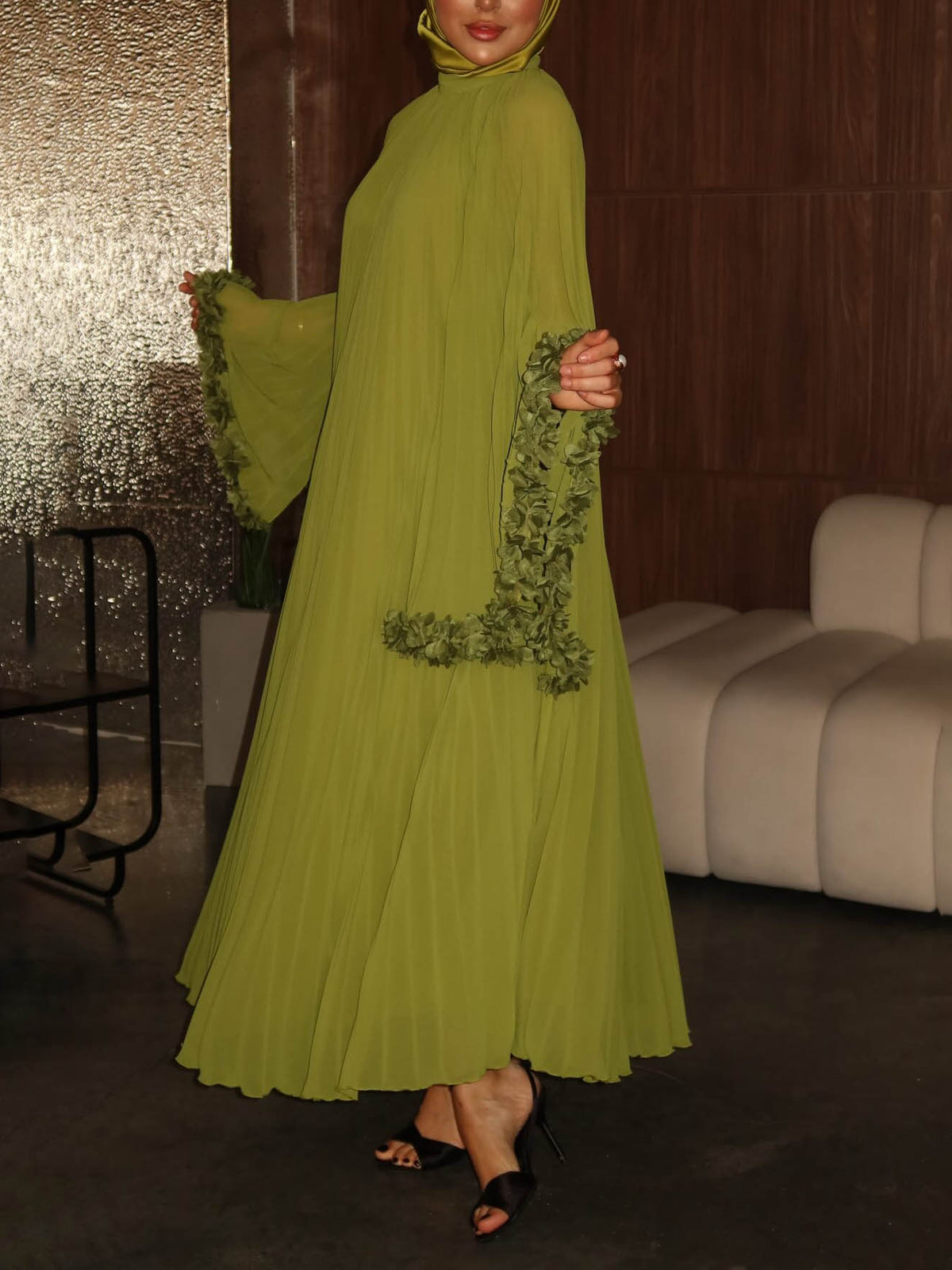 Elegant Pleated Floral Cuff Maxi Dress
