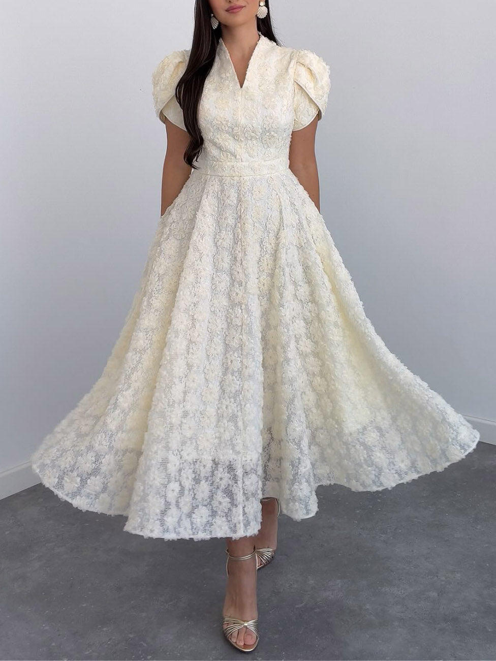 Elegant Floral Textured Puff Sleeve Midi Dress