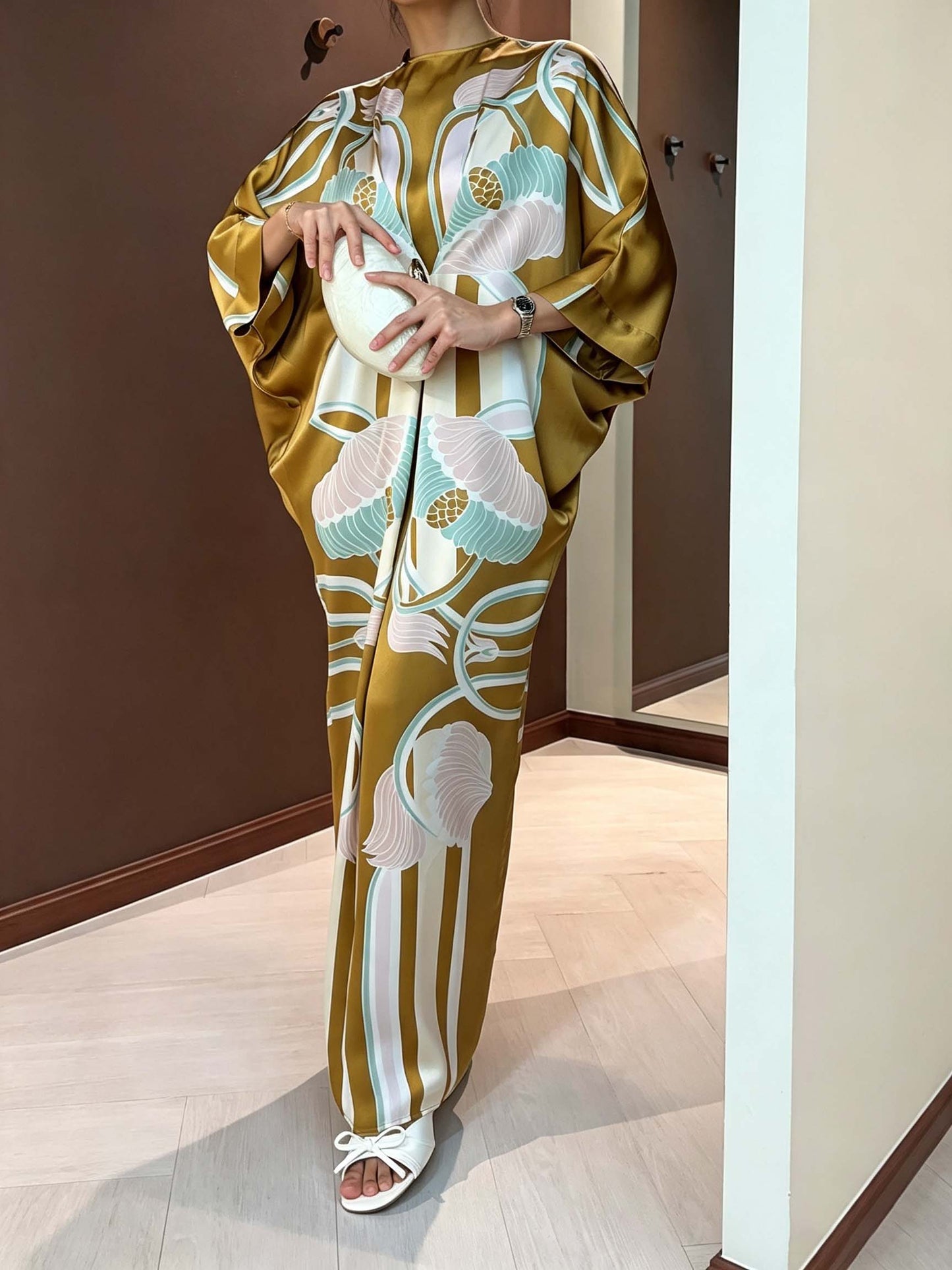 Elegant Floral Print Batwing Sleeve Satin Kaftan Maxi Dress